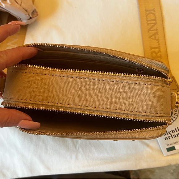 NWT Valentino Orlandi “V” Logo Taupe Camera Bag - Picture 7 of 9